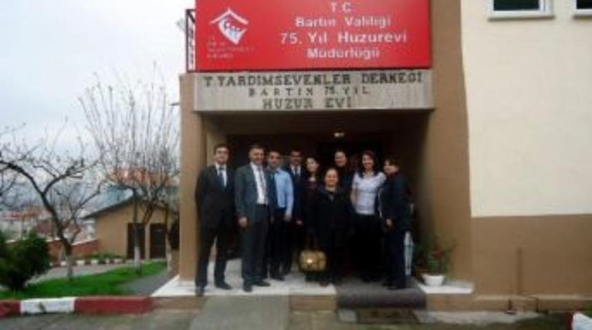 Halk Sağlığı M&uuml;d&uuml;rl&uuml;ğ&uuml; Yaşlıları Unutmadı