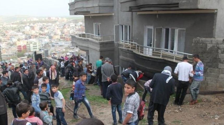 Cizre&rsquo;de Ev Yangını Korkuttu