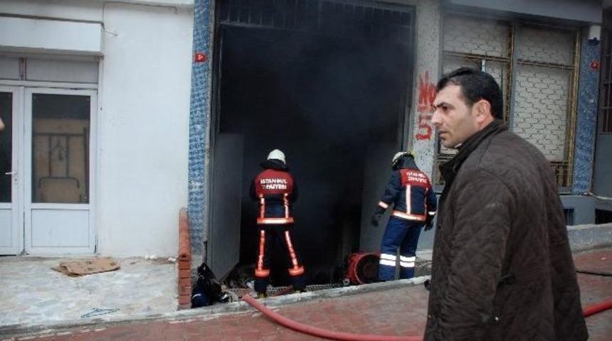 Ataşehir&rsquo;de İşyeri Yangını