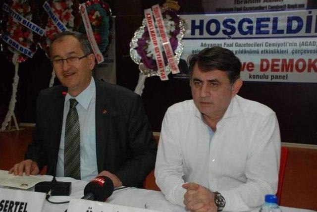 Adıyaman&rsquo;da &lsquo;basın Ve Demokrasi&rsquo; Paneline Yoğun İlgi 1