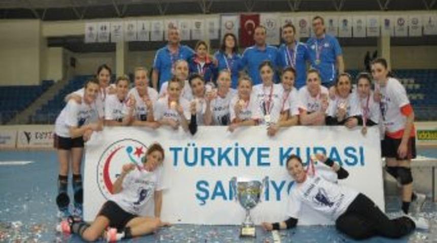 Hentbol Bayanlar T&uuml;rkiye Kupası &Uuml;sk&uuml;dar Belediyesi'nin