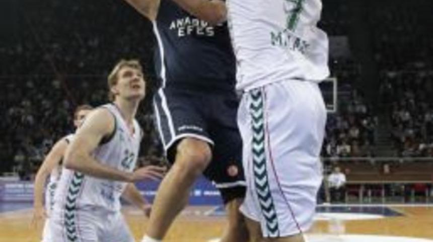 Anadolu Efes, Evinde Unicaja Malaga&rsquo;ya 70-64 Yenildi
