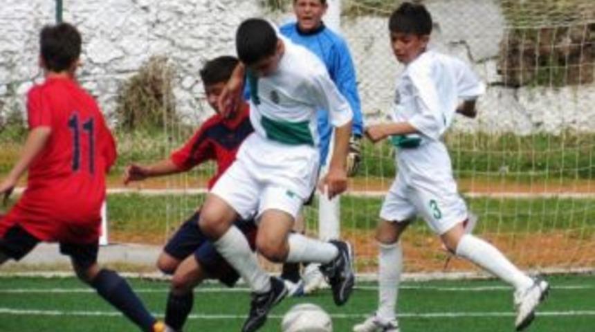 İzmir U13 Ligi'nde Yarış Başlıyor