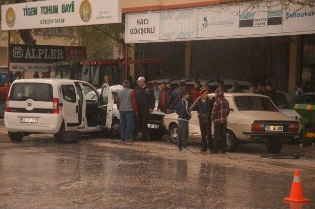 Kadirli’de Trafik Kazaları: 6 Yaralı