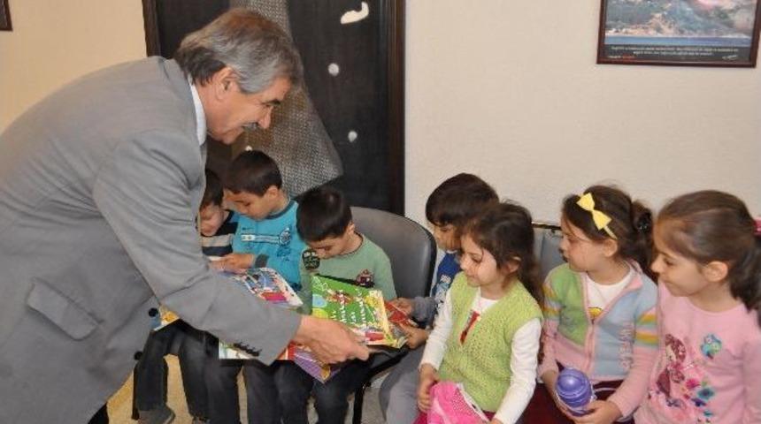 Yatağan K&uuml;t&uuml;phanesi Teknolojiye Direniyor