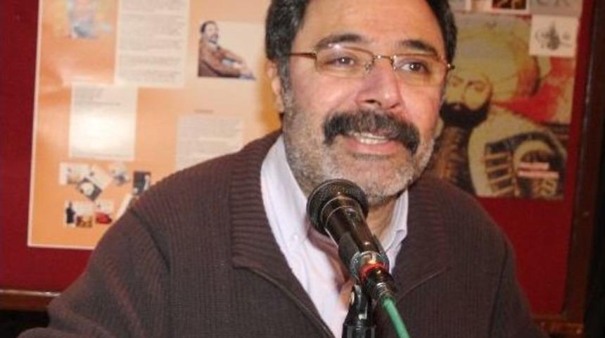 Ahmet &Uuml;mit'in Yeni Romanı: "beyoğlu'nun En G&uuml;zel Abisi"