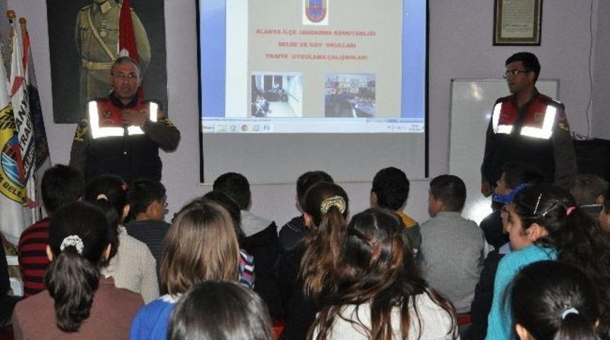 Jandarmadan &Ouml;ğrencilere Trafik Dersi