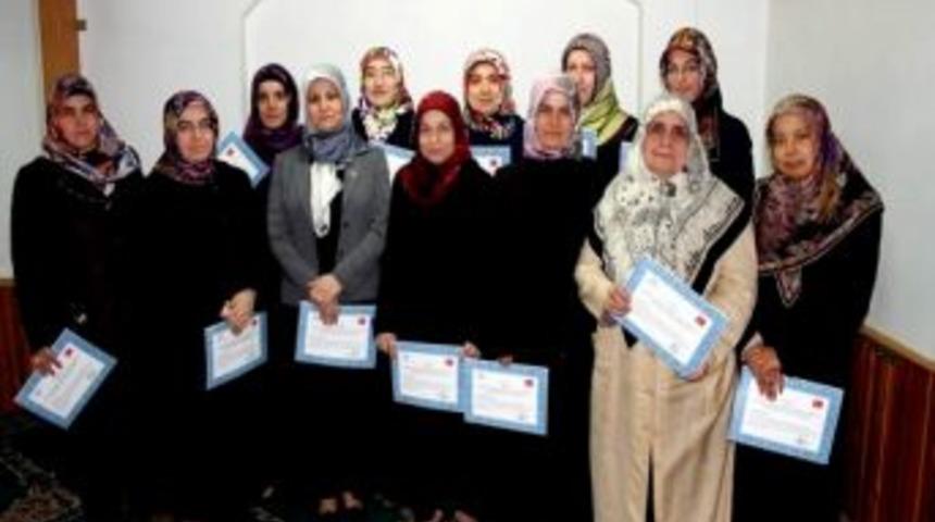 Kur'an Kursu &Ouml;ğreticilerine "kur'an-ı G&uuml;zel Okuma&rdquo; Eğitimi