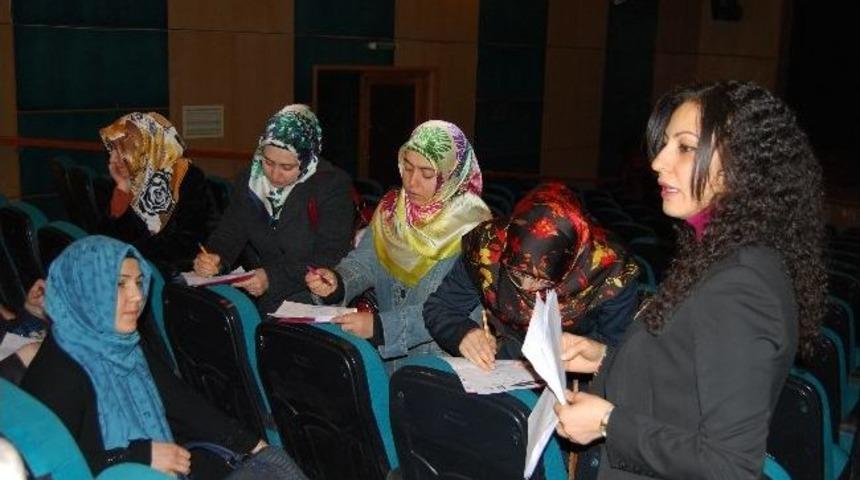 Tatvan&rsquo;da G&ouml;n&uuml;l El&ccedil;ileri Tanıtım Toplantısı D&uuml;zenlendi