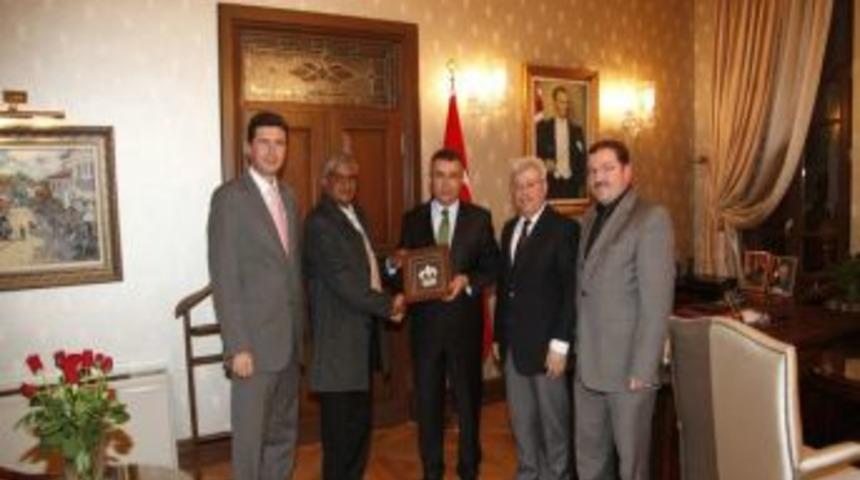 Prof. Dr. Samuel: Dil Ve Irk Değil Insan Olabilmek &Ouml;nemli