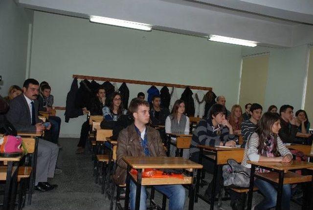 Lise Öğrencilerine İş Bulma Semineri Verildi