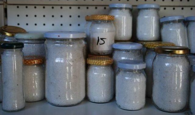 Kendi &Uuml;rettiği Deniz Tuzunu Satıyor 1