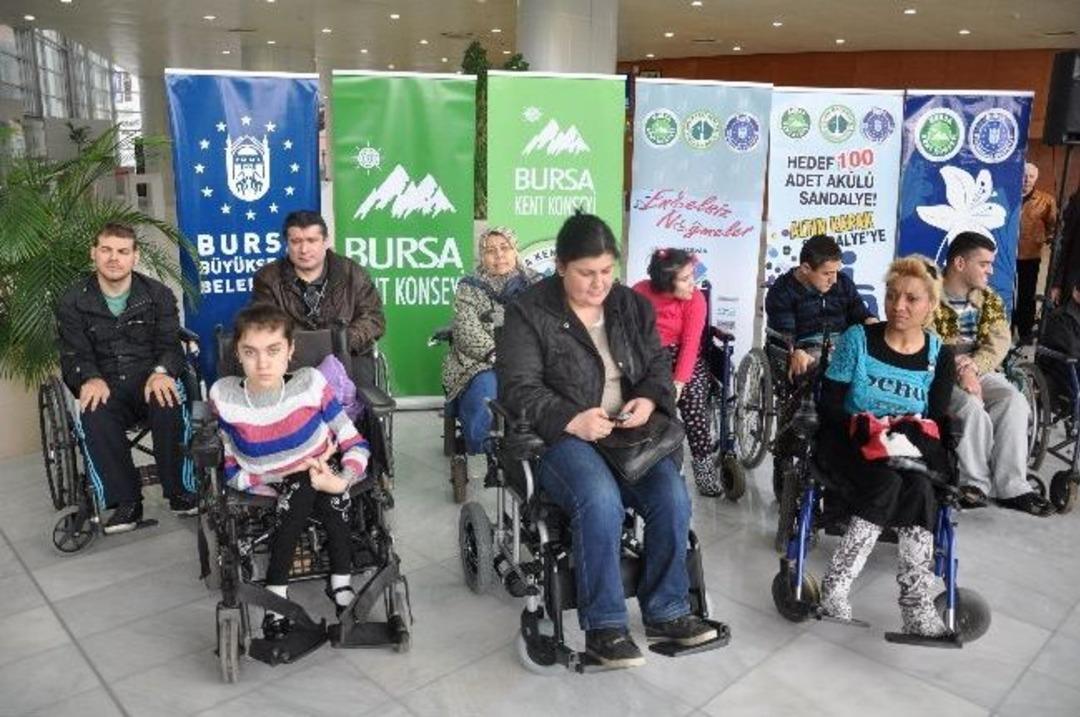 Kent Konseyi, Plastik Kapakları Mutluluğun Sembol&uuml; Yapıyor