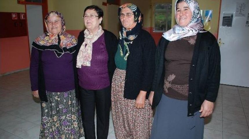 &Ouml;ğrencileri İle 48 Yıl Sonra Karşılaştı