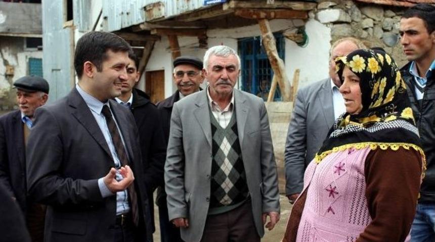 Kaymakam Erdoğan, Sarıyar K&ouml;y&uuml;nde İncelemelerde Bulundu