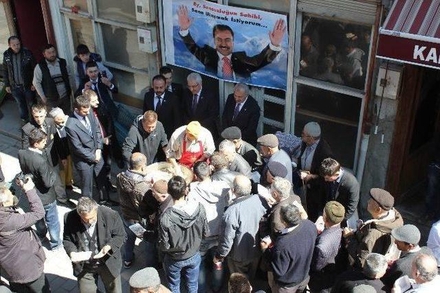 Mudurnu’da Muhsin Yazıoğlu İçin Bin 500 Kişilik Pilav Dağıtıldı