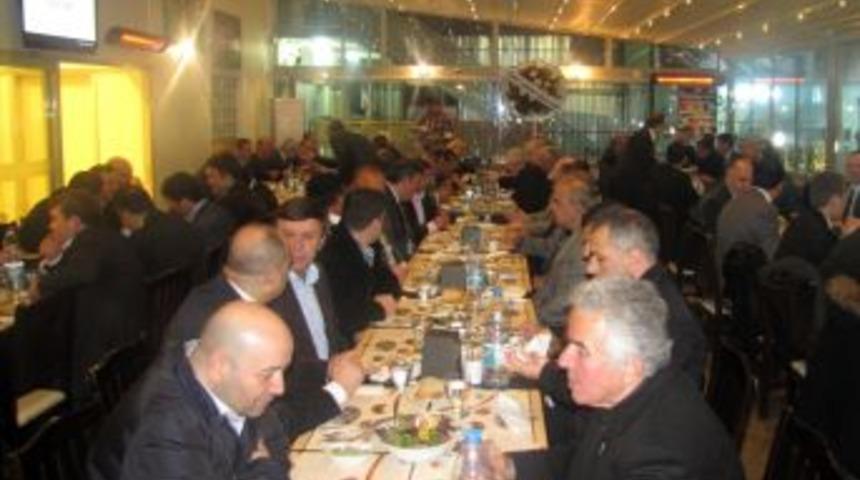 Akhisar TSO Başkan Adayı Yılmaz Listesini Tanıttı