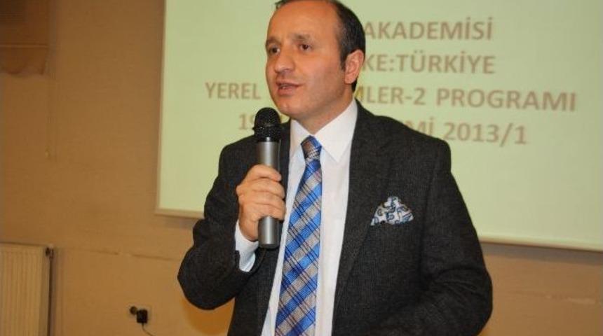 Erzurum B&uuml;y&uuml;kşehir Belediye Başkanı K&uuml;&ccedil;&uuml;kler Belediyeciliğin P&uuml;f Noktalarını Anlattı