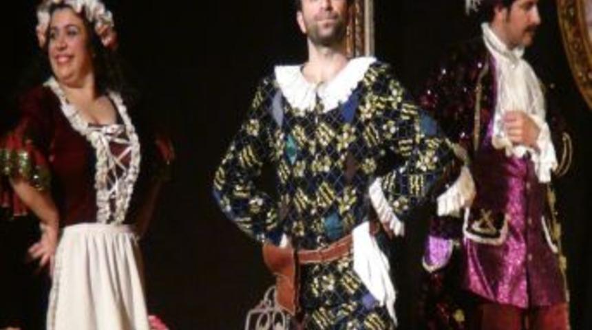 Batman&rsquo;da Tiyatroya Yoğun Ilgi