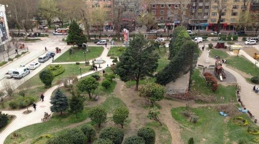 Sabri Yalım Parkı Bakımdan Ge&ccedil;ti