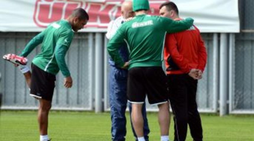 Bursaspor, Kasımpaşa Ma&ccedil;ının Hazırlıklarını S&uuml;rd&uuml;rd&uuml;