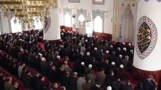 Kartepe Merkez Park Camii, İbadete Açıldı