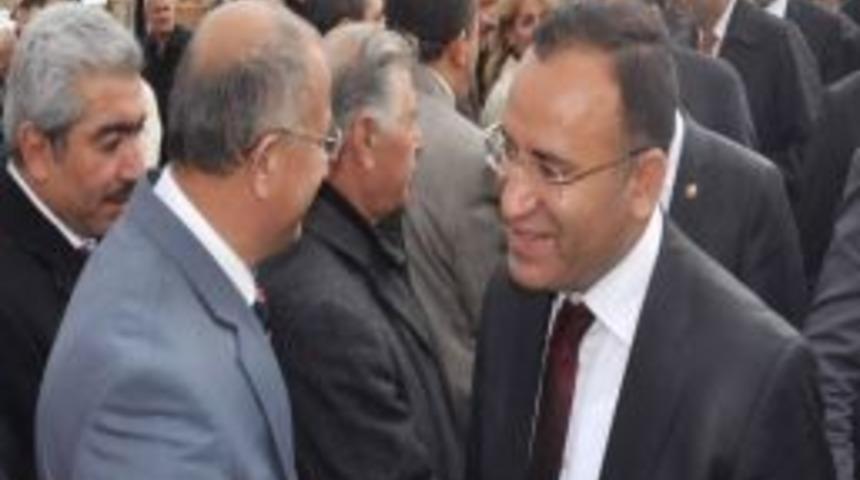 &Ccedil;i&ccedil;ek Ve Bozdağ, TOBB&rsquo;un Yaptırdığı Y&uuml;ksekokulu A&ccedil;tı