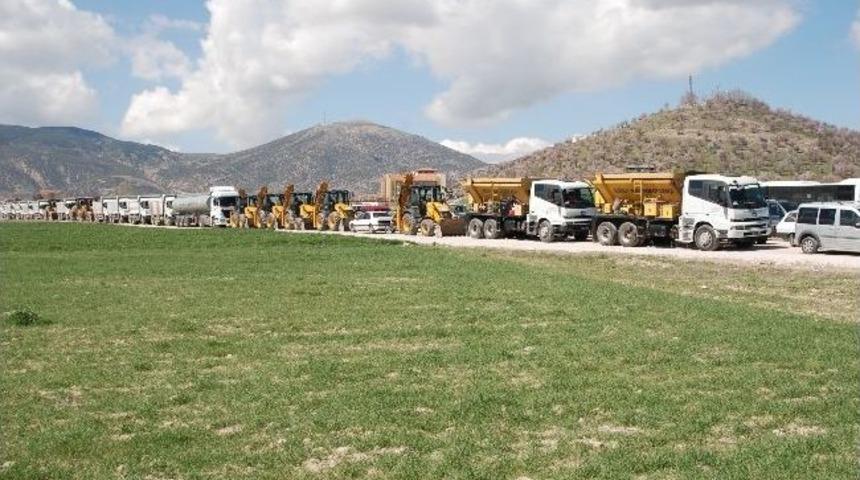 Başkan G&uuml;naydın Toplu Konut Alanını Tanıttı