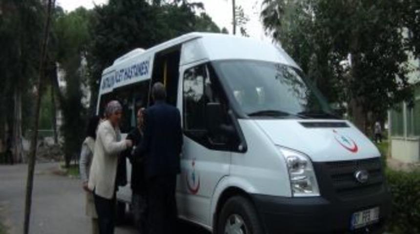 Antalya&rsquo;da Diyaliz Hastaları &Uuml;cretsiz Olarak Hastaneye Naklediliyor