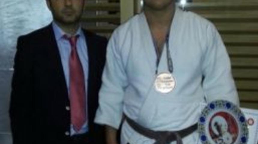 Kadir Bing&ouml;l, Avrupa Kupası'nda 3. Oldu