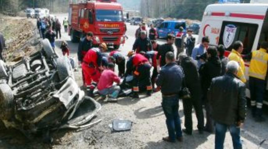 Zonguldak'ta Trafik Kazası: 1 &Ouml;l&uuml;, 3 Yaralı