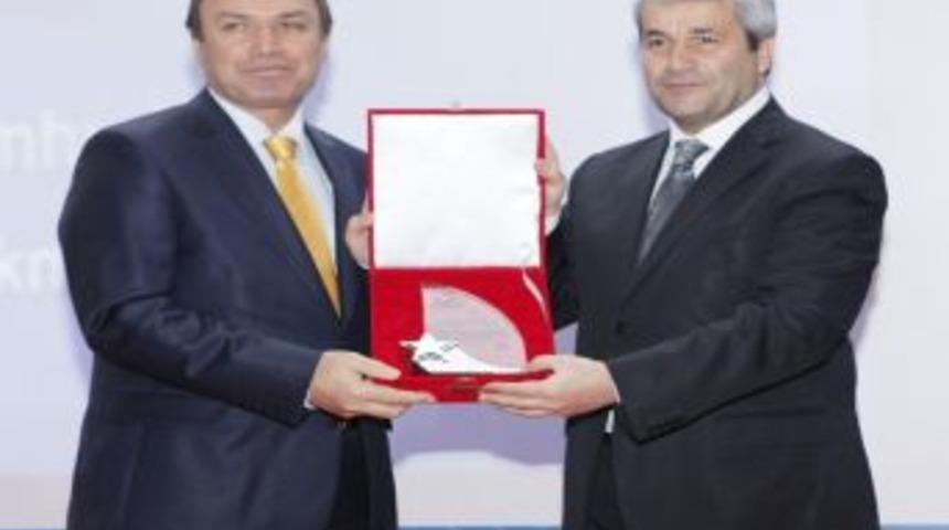 Akdeniz &Uuml;niversitesi&rsquo;ne &Ccedil;ifte &Ouml;d&uuml;l