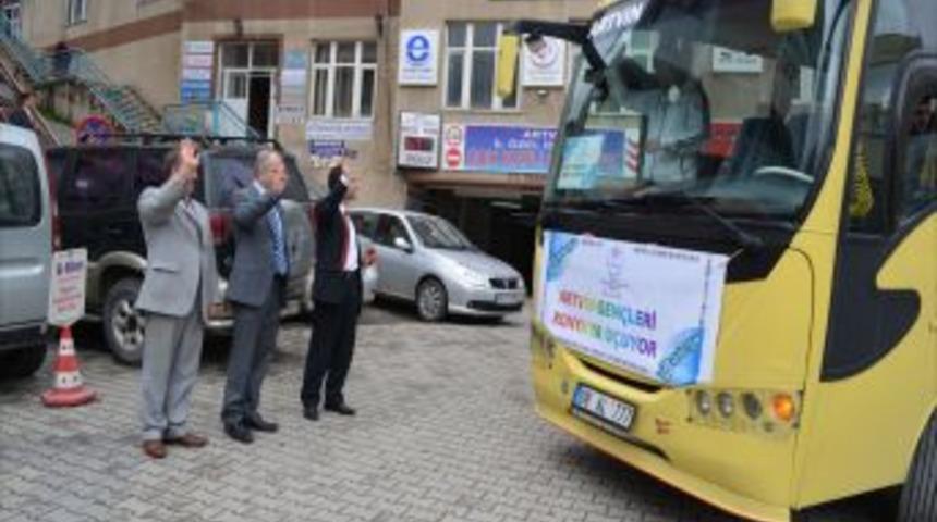 Artvinli Gen&ccedil;ler Konya'ya U&ccedil;tu