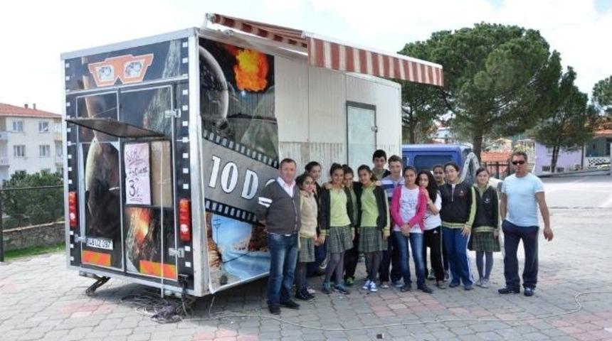 G&ouml;rdesli İlk&ouml;ğretim &Ouml;ğrencileri 7d Sinema İle Tanıştı