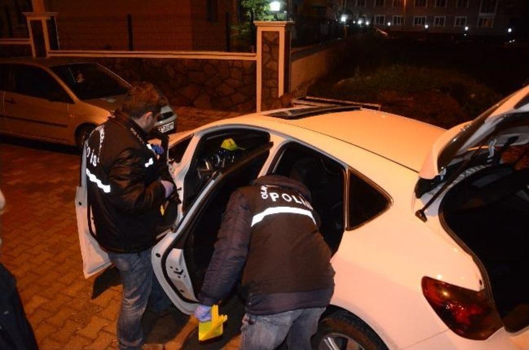 Otomobil Hırsızları Polisten Ka&ccedil;amadı