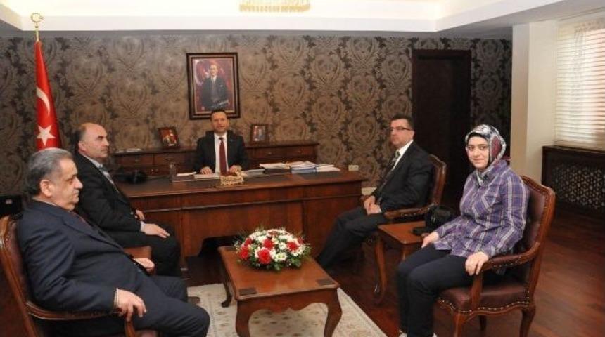 Meyve &Uuml;reticileri Genel Başkanı Vali Aksoy&rsquo;u Ziyaret Etti