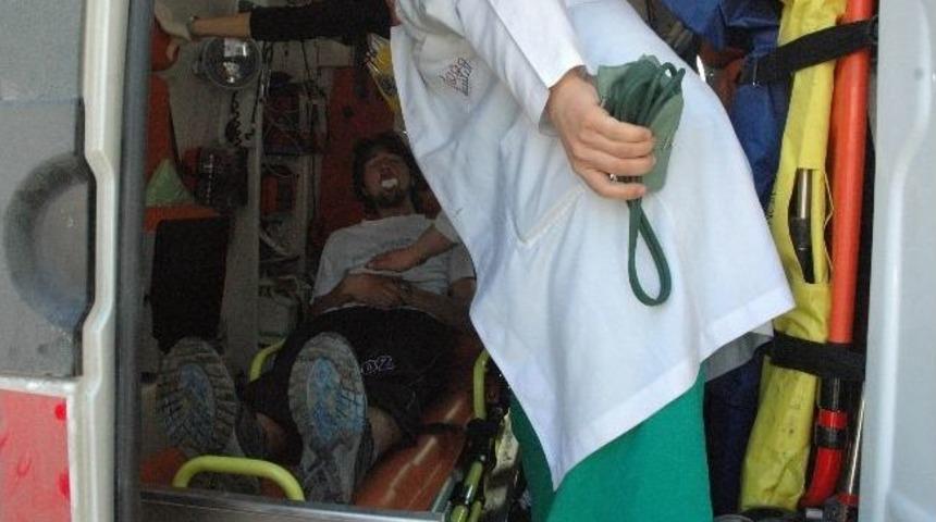 Bisikletli Gence &Ccedil;arpıp Ka&ccedil;tı