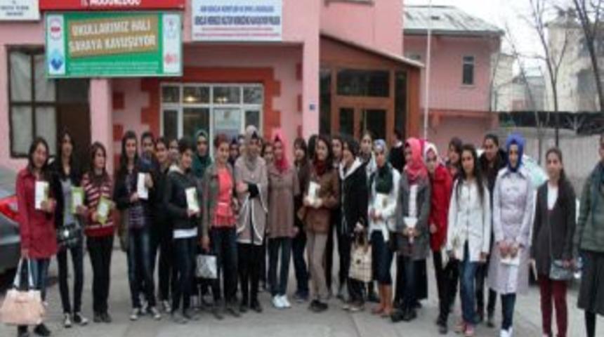 Ağrılı 50 Kız &Ouml;ğrenci Konya'ya Gidiyor