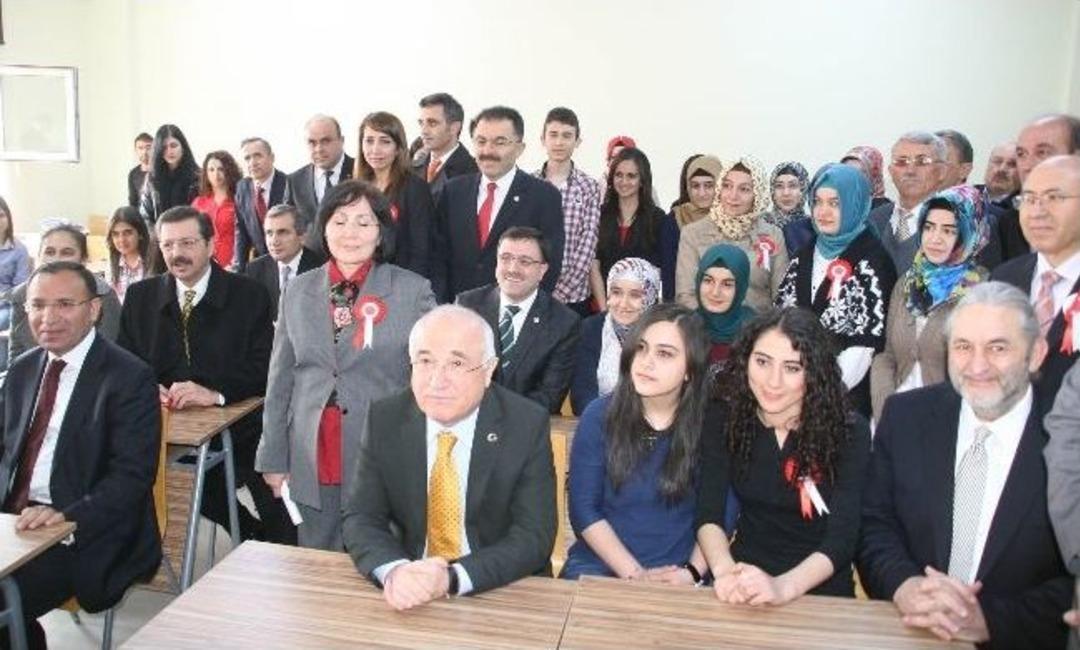 Yozgat&rsquo;a Yapılan Tobb Sağlık Meslek Y&uuml;ksek Okulu T&ouml;renle Hizmete A&ccedil;ıldı