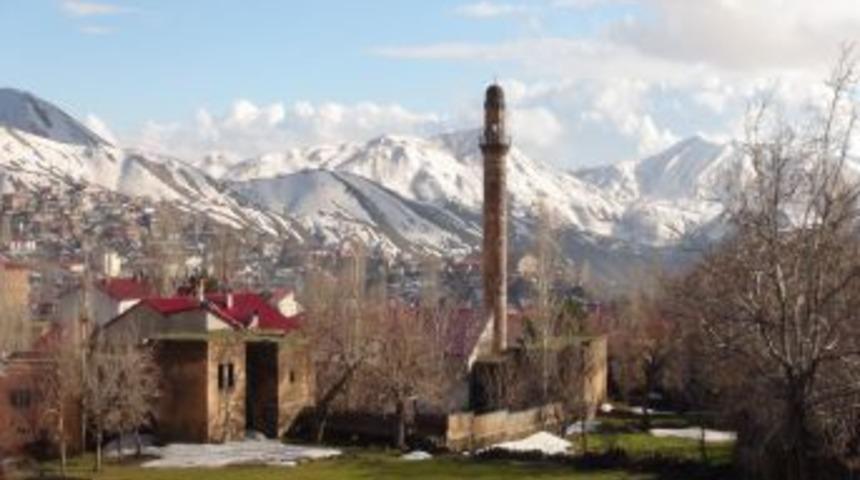 Bitlis&rsquo;in 5 Minaresi Her Mevsim Ayrı G&uuml;zel