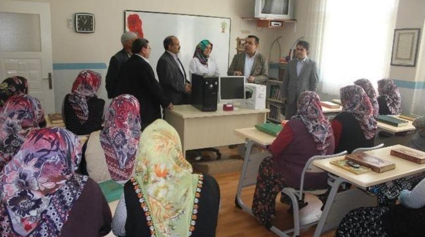 Sosyal Medya Sayesinde Bilgisayarları Oldu