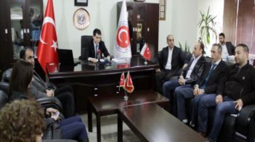 'Akil Adamlara' Kadın Aday &Ouml;nerisi