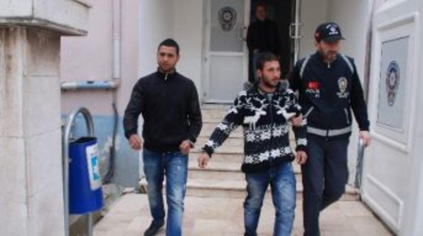 Polise Taş Atan Şahıslar G&ouml;zaltına Alındı