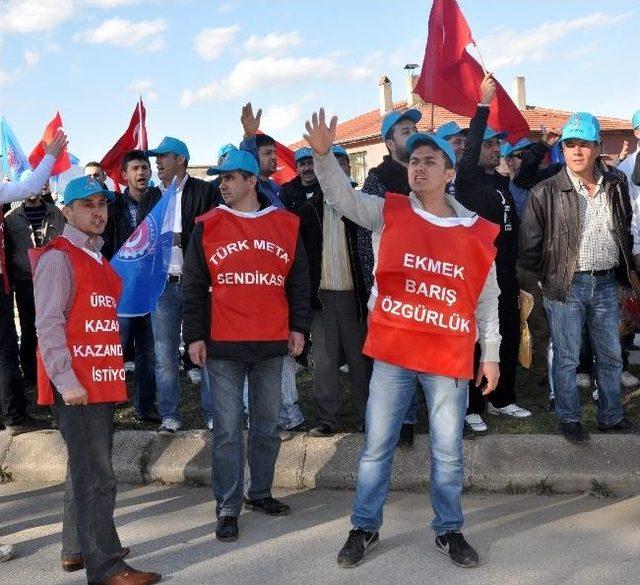 Bolu&rsquo;da 250 Sendika İş&ccedil;isi Eylem Yaptı 2