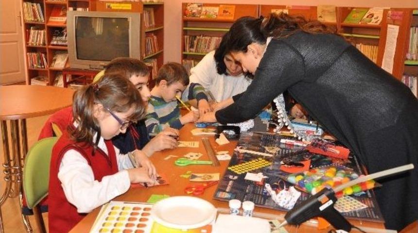 &Ouml;ğrencilere, &ldquo;kitap Ayracımı Yapıyorum&rdquo; Etkinliği D&uuml;zenlendi