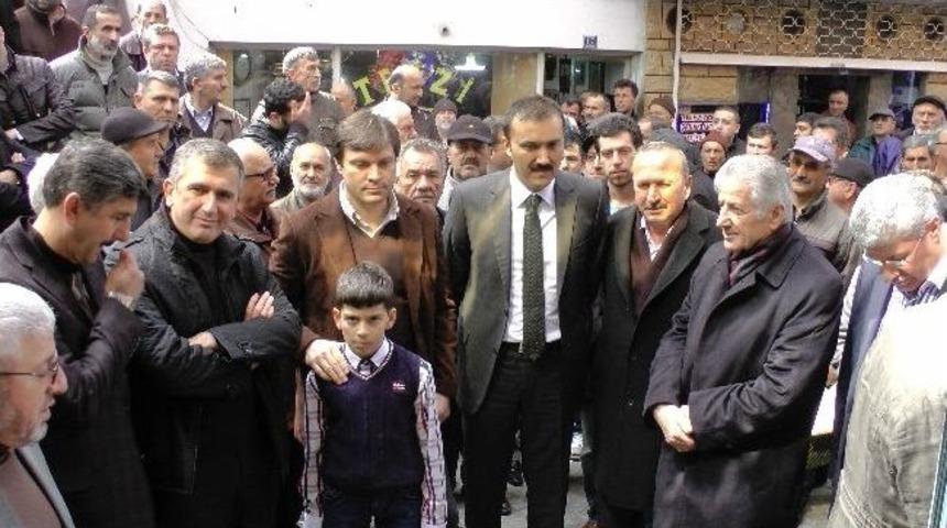 Ertuğrul Sağlam Kuyumcu D&uuml;kkanı A&ccedil;ılışına Katıldı