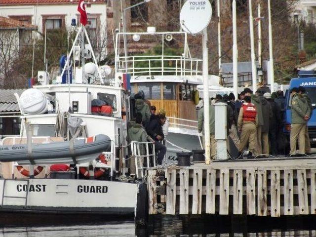 Ayvalık ta 26 M&uuml;lteci Yakalandı 2