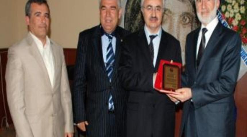 Nizip&rsquo;te İslamda Ahlak Konulu Konferans