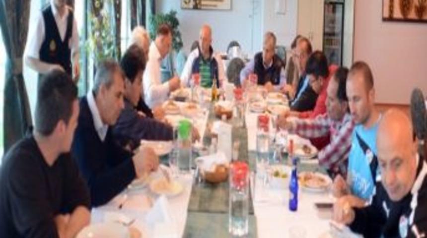 Bursaspor'da Altyapı Zirvesi