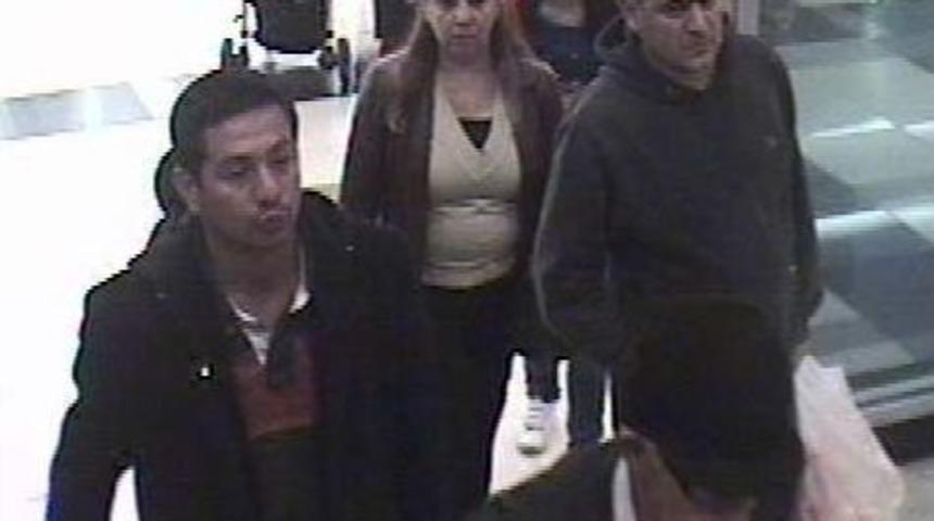 Kolombiya Ve Guetemala&rsquo;dan Gelip, İzmir'de Kuryeyi Soydular